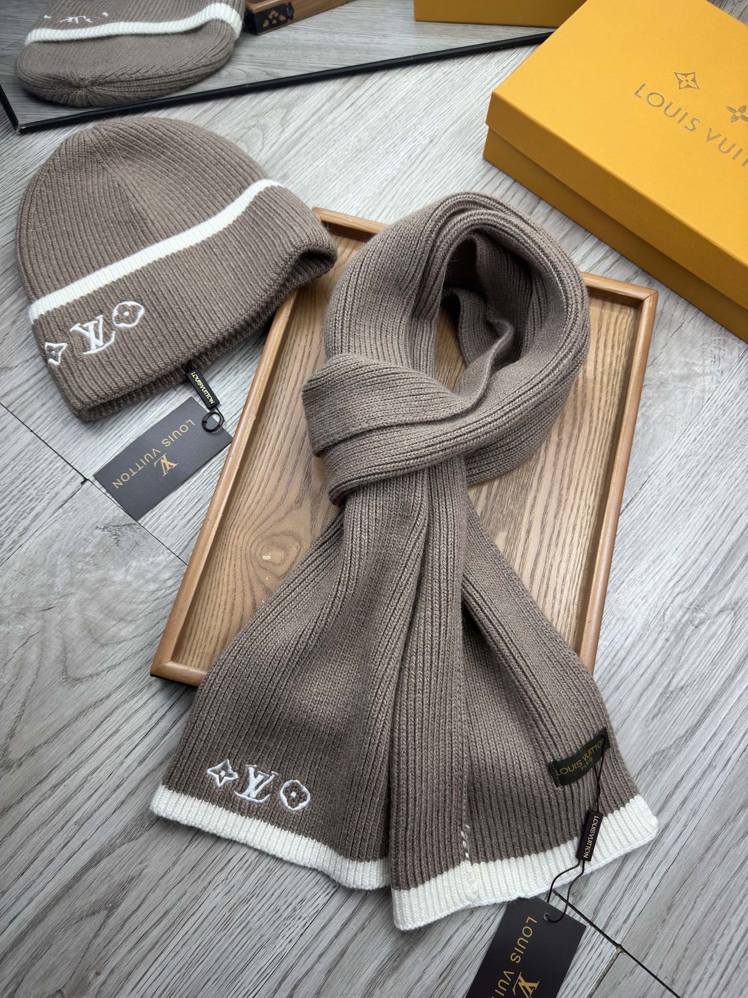 Louis Vuitton Wool Hats Scarf Set Unisex # 273292