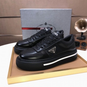 $92.00,Prada Cowhide Leather Low Top Sneakers For Men # 274536