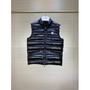 $95.00,Moncler Vest Down Jackets For Men # 275396