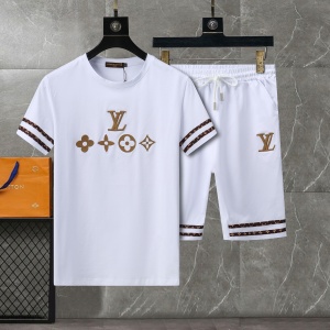 $49.00,Louis Vuitton Tracksuits For Men # 275511