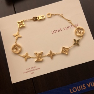 $27.00,Louis Vuitton Bracelet For Women # 280111