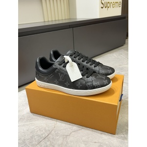 $92.00,Louis Vuitton Casual Sneaker For Men # 280225