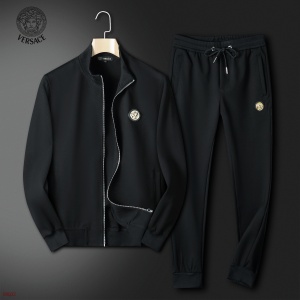 $85.00,Versace Tracksuits For Men # 281474