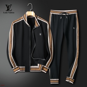 $85.00,Louis Vuitton Tracksuits For Men # 281478