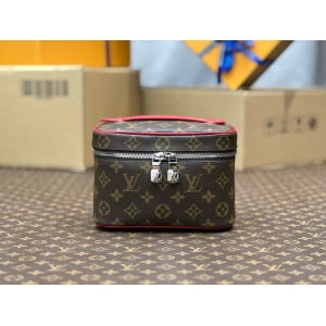 $125.00,Louis Vuitton Cosmetic Bag For Women # 282508