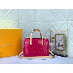 $75.00,Louis Vuitton Handbag For Women # 282608