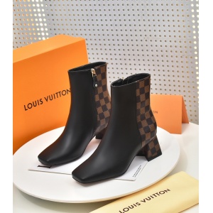 $82.00,Louis Vuitton Heel Boots For Women # 283929