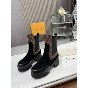 $82.00,Louis Vuitton Heel Boots For Women # 283935