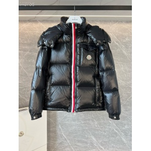 $175.00,Moncler Down Jackets For Men # 284381