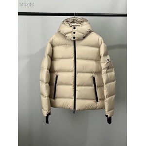 $175.00,Moncler Down Jackets For Men # 284384