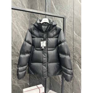 $175.00,Moncler Down Jackets For Men # 284392