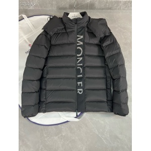 $175.00,Moncler Down Jackets For Men # 284409