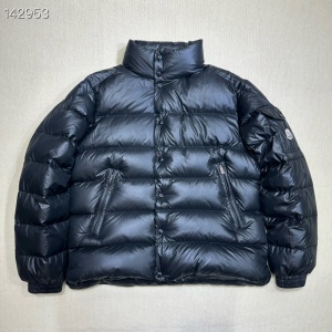 $175.00,Moncler Down Jackets For Men # 284438