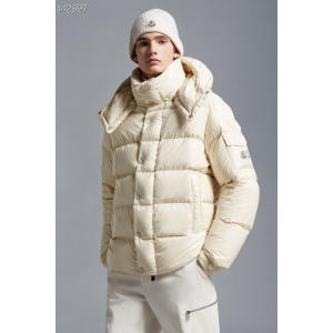 $175.00,Moncler Down Jackets For Men # 284446