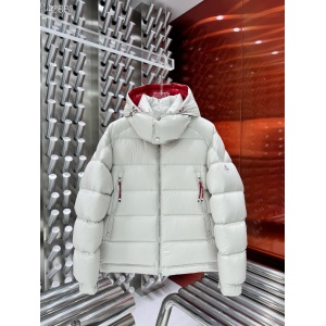 $175.00,Moncler Down Jackets For Men # 284453