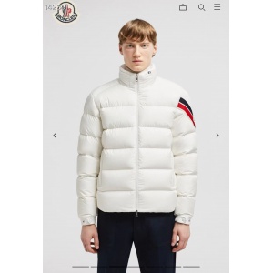 $175.00,Moncler Down Jackets For Men # 284467