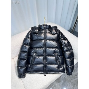 $165.00,Moncler Down Jackets For Women # 284509