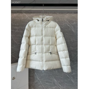 $185.00,Moncler Down Jackets For Women # 284519