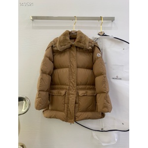 $185.00,Moncler Down Jackets For Women # 284521