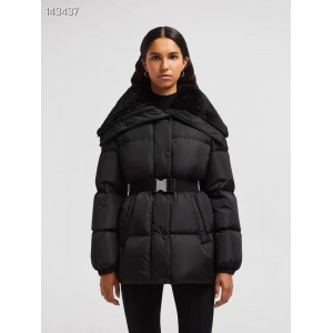 $185.00,Moncler Down Jackets For Women # 284527