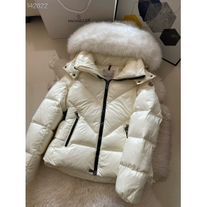 $175.00,Moncler Down Jackets For Women # 284543