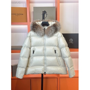 $175.00,Moncler Down Jackets For Women # 284545