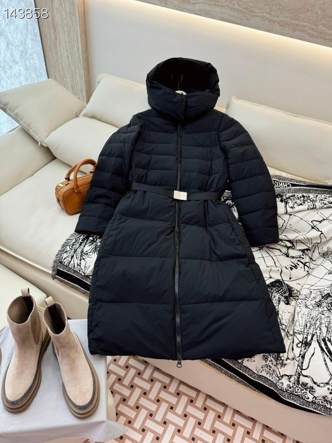 Burberry Down Coat For Women # 284764