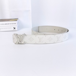 $54.00,Louis Vuitton 4.0cm Width Belts  # 285253