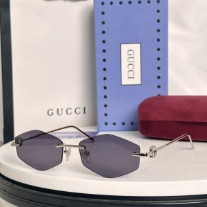 $56.00,Gucci Sunglasses  # 285929