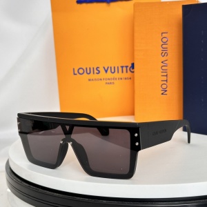 $56.00,Louis Vuitton Sunglasses  # 286326