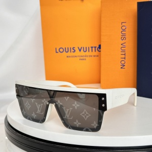 $56.00,Louis Vuitton Sunglasses  # 286327