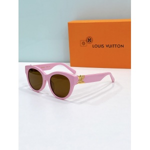 $56.00,Louis Vuitton Sunglasses  # 286336