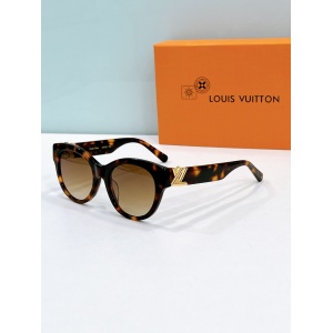 $56.00,Louis Vuitton Sunglasses  # 286338