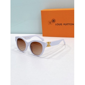 $56.00,Louis Vuitton Sunglasses  # 286339