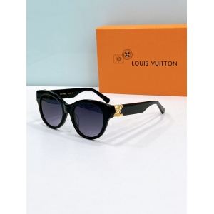$56.00,Louis Vuitton Sunglasses  # 286340