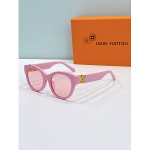 $56.00,Louis Vuitton Sunglasses  # 286342