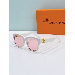 $56.00,Louis Vuitton Sunglasses  # 286343