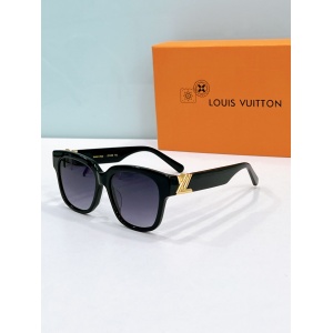 $56.00,Louis Vuitton Sunglasses  # 286344
