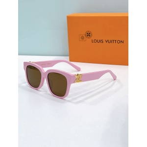 $56.00,Louis Vuitton Sunglasses  # 286349