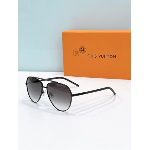 $56.00,Louis Vuitton Sunglasses  # 286354