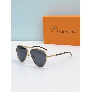 $56.00,Louis Vuitton Sunglasses  # 286356