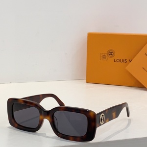 $56.00,Louis Vuitton Sunglasses  # 286367