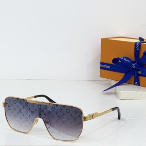 $56.00,Louis Vuitton Sunglasses  # 286379