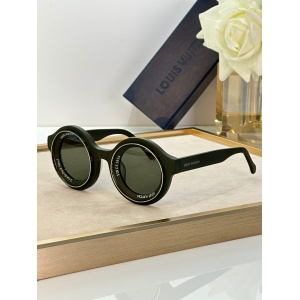 $56.00,Louis Vuitton Sunglasses  # 286422