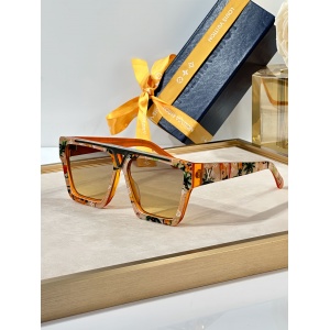 $56.00,Louis Vuitton Sunglasses  # 286464