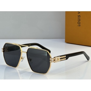 $56.00,Louis Vuitton Sunglasses  # 286472