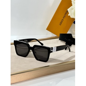 $56.00,Louis Vuitton Sunglasses  # 286496