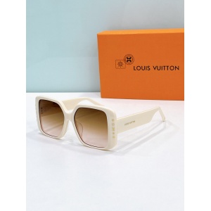 $56.00,Louis Vuitton Sunglasses  # 286522