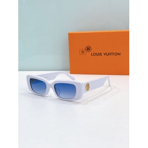 $56.00,Louis Vuitton Sunglasses  # 286528