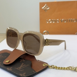 $56.00,Louis Vuitton Sunglasses  # 286530